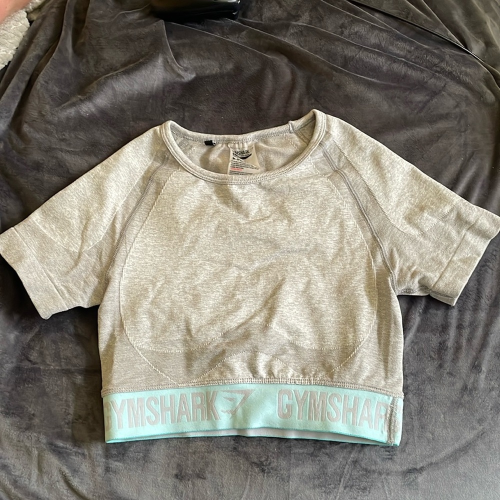 Gymshark cropped shirt